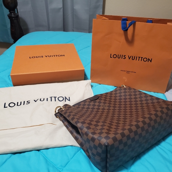 Louis Vuitton Handbags - Louis Vuitton Graceful MM